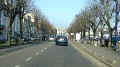 L'avenue Pierre Gueguen. A droite, le quai d'Aiguillon (43 Ko)