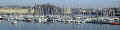 Le port de plaisance de Concarneau, en arrire plan, les remparts (36 Ko)