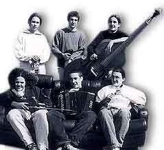 Spontus (traduisez terrifiant, pouvantable, terrible) est cr en 1996 par quatre collgiens et lycens d'Auray