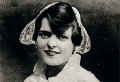 1927 Jeanne DEROUT