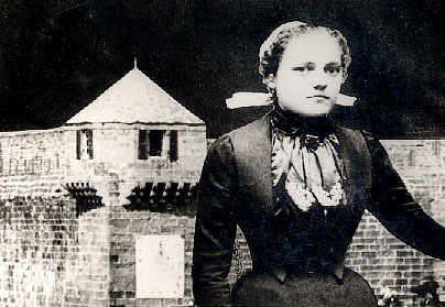 Pauline Baccon - Reine 1905